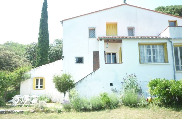 COUNTRY HOUSE NEAR CERET - PYRENEES ORIENTALES