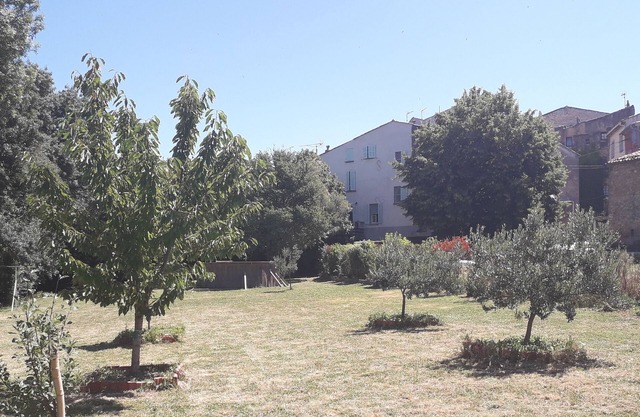 Country house with large garden and swimming pool