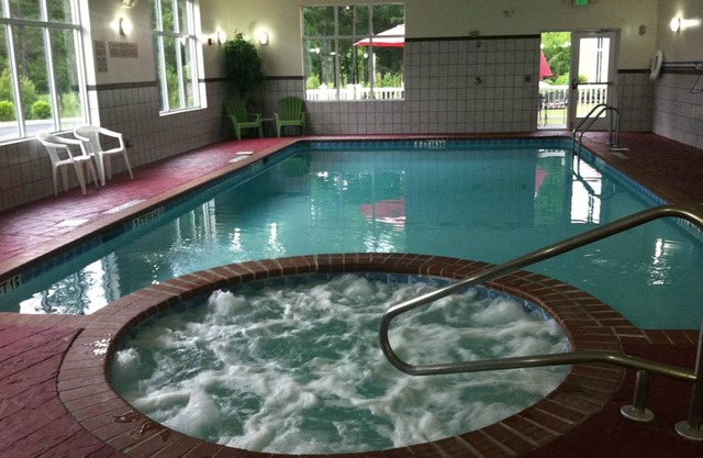 Country Inn & Suites by Radisson, Savannah Airport, GA