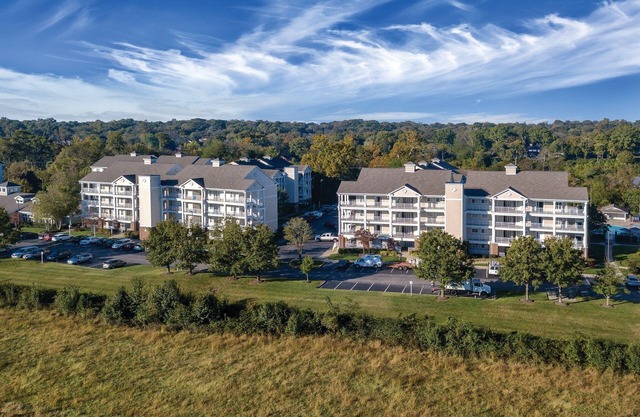 Country Music's finest Modern Resort by Grand Ole Opry & Convention Center