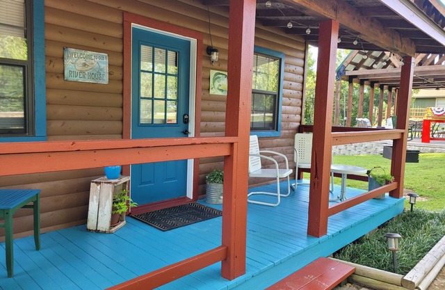 Couple's getaway near the Buffalo River! Relax and unwind in luxury comfort!