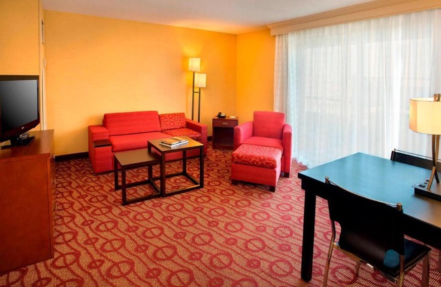 Courtyard by Marriott Niagara Falls