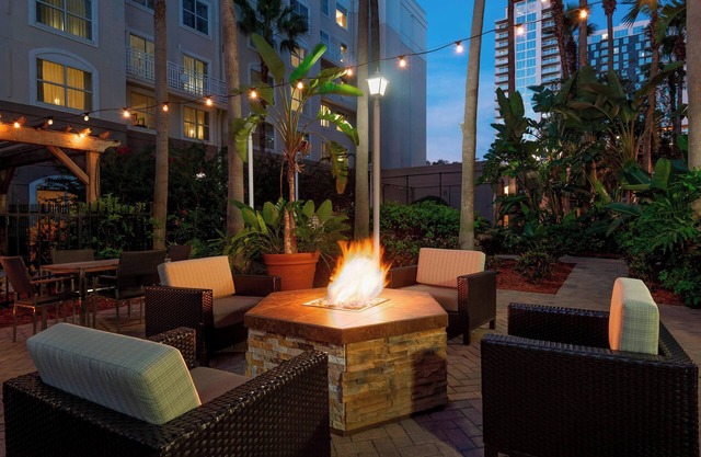 Courtyard by Marriott Tampa Downtown