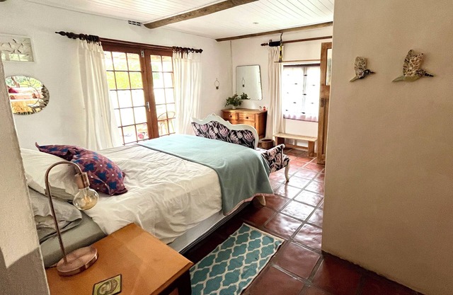Cozy 1-bedroom artist's cottage in Baardskeerdersbos