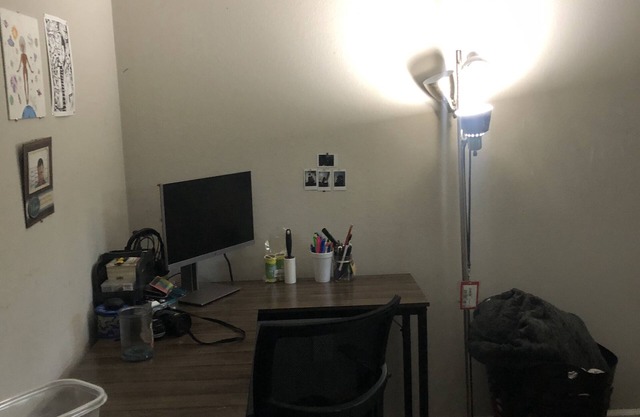 Cozy 1 bedroom apartment!
