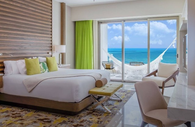Cozy 1-bedroom hotel in phenomenal Cancún with WiFi, AC, fitness room