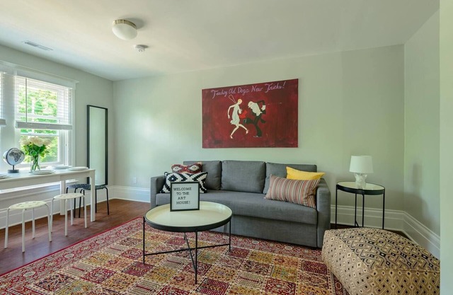 Cozy 2 bed|1ba apt in West Village w/parking