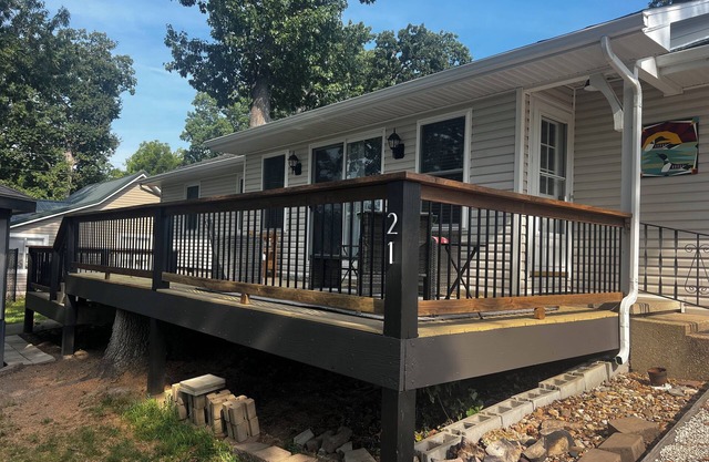 Cozy 2 bed-3 bath home, GREAT view of main channel at 38MM