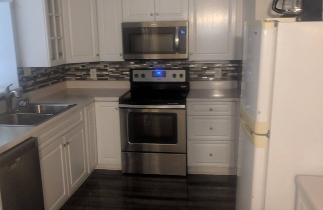 Cozy 2 bedroom basement apartment
