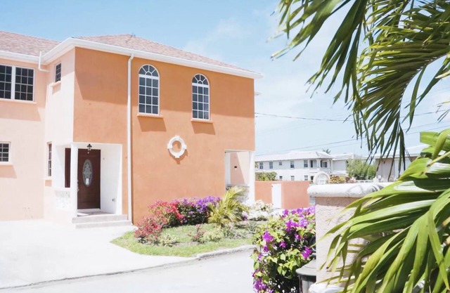 Cozy 2-bedroom townhome in enchanting Atlantic Shores with Wi-Fi, AC, and more.