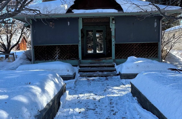 Cozy 3-bedroom winter getaway in Bellevue