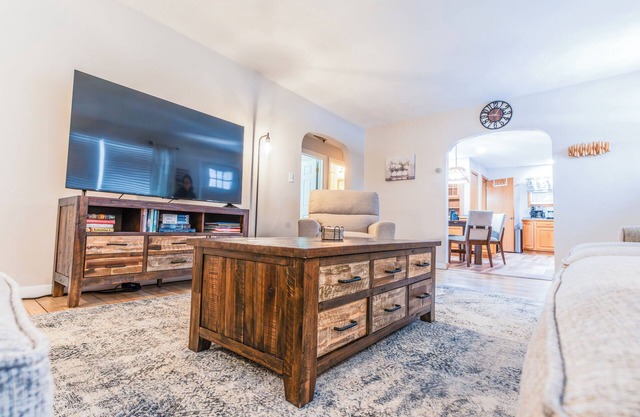 Cozy 3-BR bungalow w/private backyard, playground, basement game room, & views