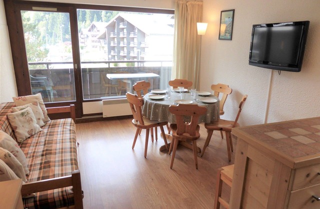 Cozy 3-Room Apartment for 6 with Balcony, Near Ski Lifts - Les Contamines-Montjoie