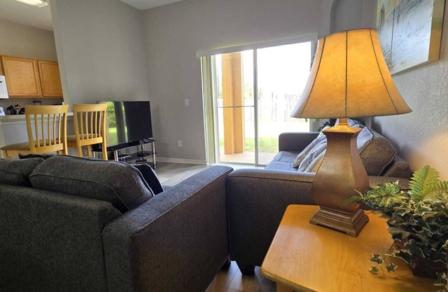 Cozy 4bd home in amazing resort with heated pool and lazy river