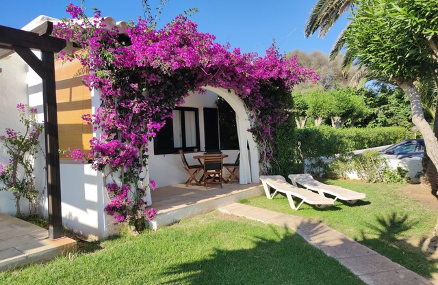 Cozy apartment in front of the sea