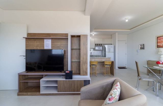 Cozy Apartment 3 Minutes From the Beach Cmi0301