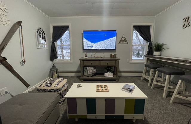 Cozy Apartment close to Jay Peak!
