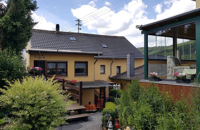 Cozy apartment for adults only for non-smokers, with beautiful outdoor facilities