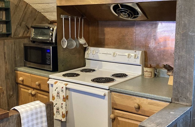 Cozy Apartment with Private Entrance 3 minutes from Stratton