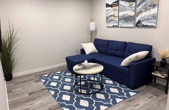 Cozy basement suite in Elerslie .