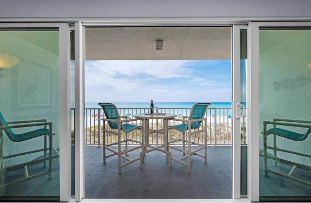 Cozy Beachfront 1BR condo-Cabana Club 202