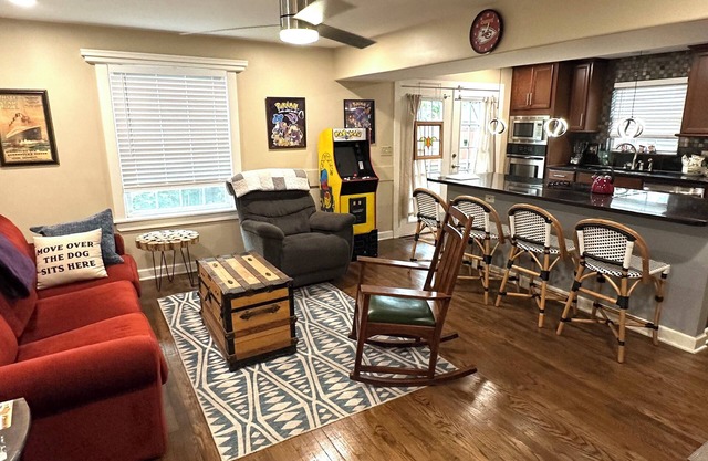 Cozy Brookside Home in the Heart of Kansas City!