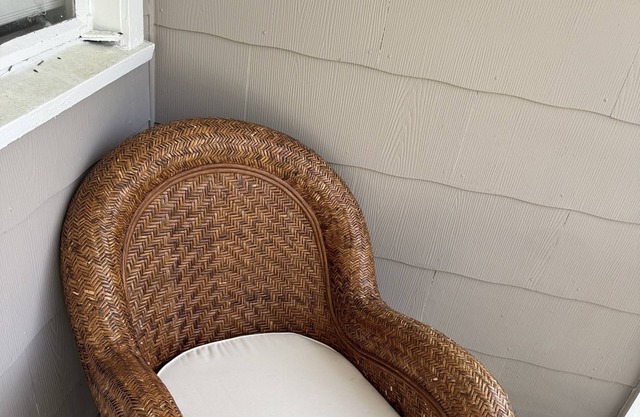 Cozy Bungalow, Lake Views, blocks from West OrangeTrail & Farmers Market.