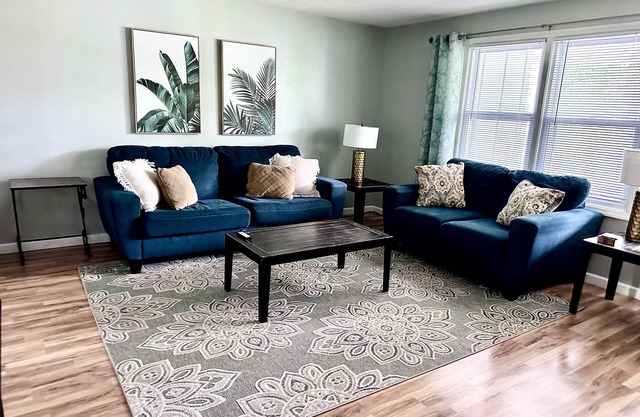 Cozy & Charming Home - Knoxville/Farragut/Turkey Creek