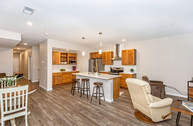 Cozy, Charming Vacation Oasis Near Downtown Fargo.