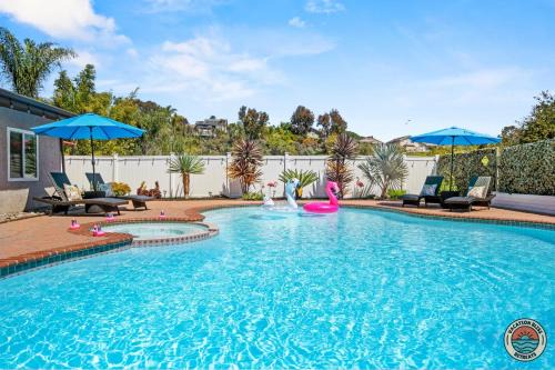 Cozy Coastal Hangout-Pool, Spa & Game Night Ready!