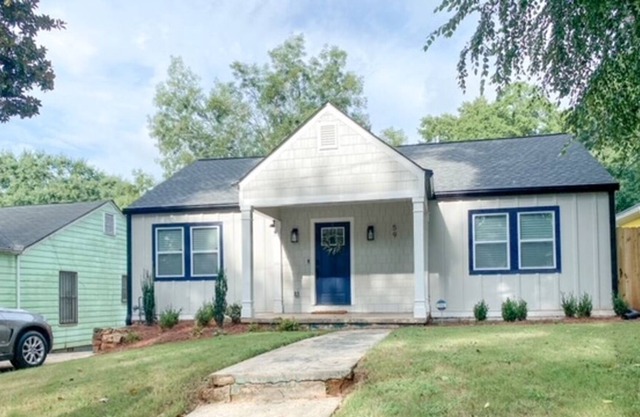 Cozy & Convenient - Intown ATL Retreat!