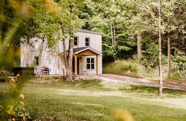 Cozy Cottage Escape