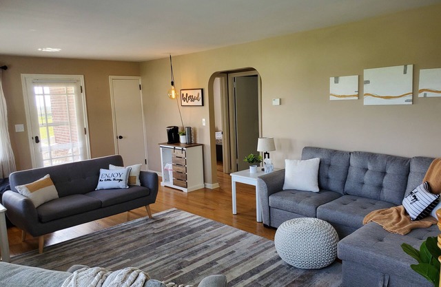 Cozy cottage located next to a beautiful horse farm in Lancaster County