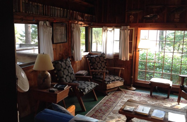 Cozy cottage on Golden Pond with amazing views