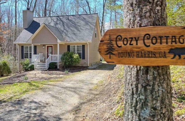 Cozy Cottage w/ Big Yard, Deck, Fire Pit & Creek Dog friendly