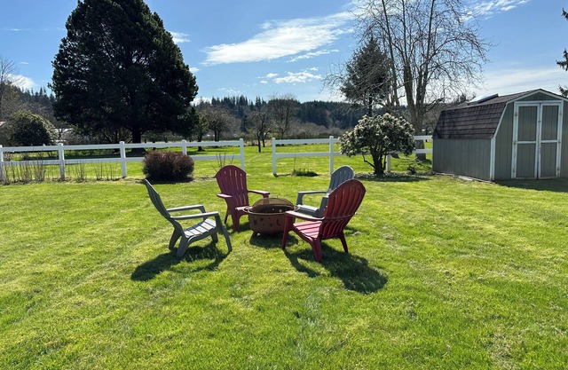 Cozy countryside getaway in downtown Forks, Washington.