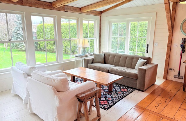 Cozy Farmhouse Nestled Between Stowe and Waterbury