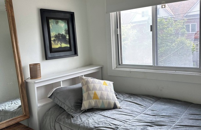 Cozy Four bedroom - 2 bath House Awaits