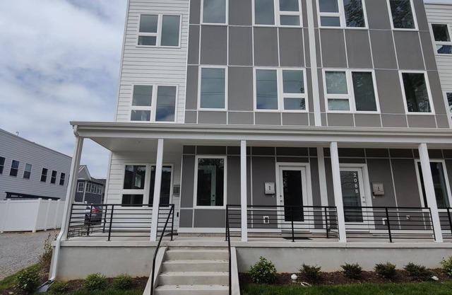 Cozy Getaway in historic Manchester, VA minutes to VCU and Downtown Richmond.