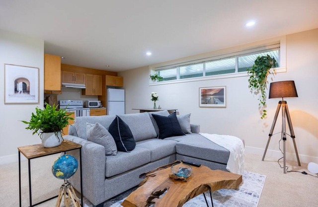 Cozy Guest Suite w A/C & playground