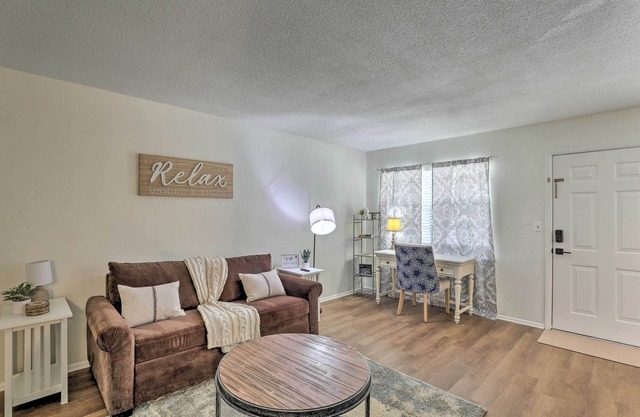 Cozy Hanahan Condo w/Cooper River Access!