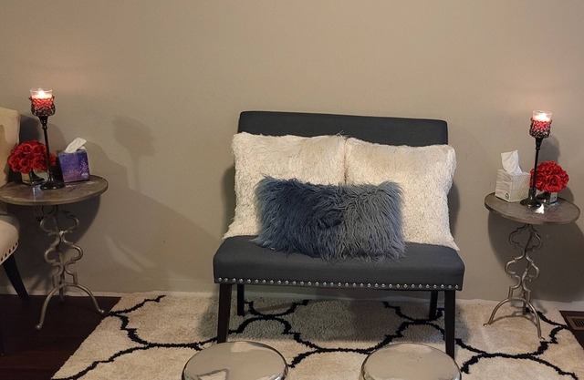 Cozy home. 15 minutes from the lake and 30 minutes from the beach!