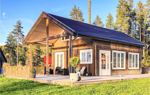 Cozy Home In Brøttum With Kitchen