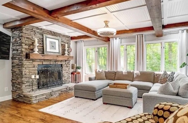 Cozy home, just minutes from Main St.