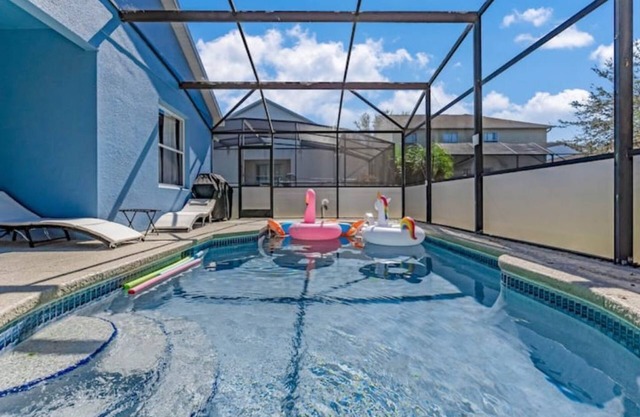 Cozy Home with Private Pool and Game Room in Davenport