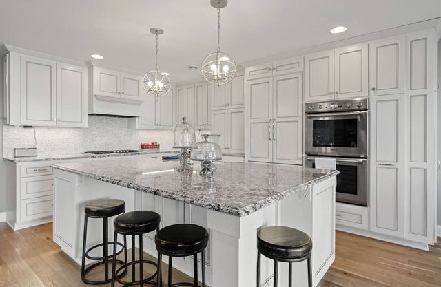 Cozy lake house on Lake Minnetonka! Entertainment areas w/boat slip.