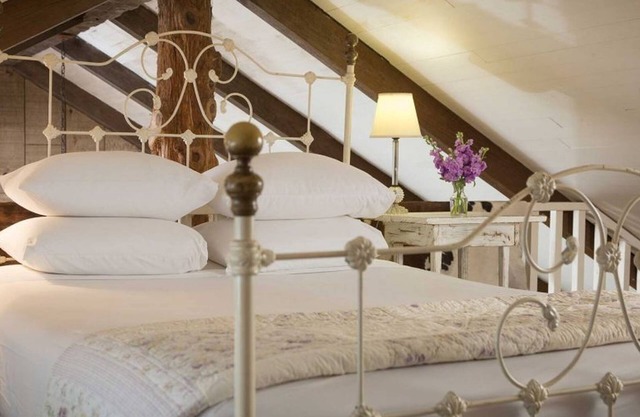 Cozy Loft Suite-Part of Dog Trot House-Shared Pool, Fireplace Ranch Fun Options
