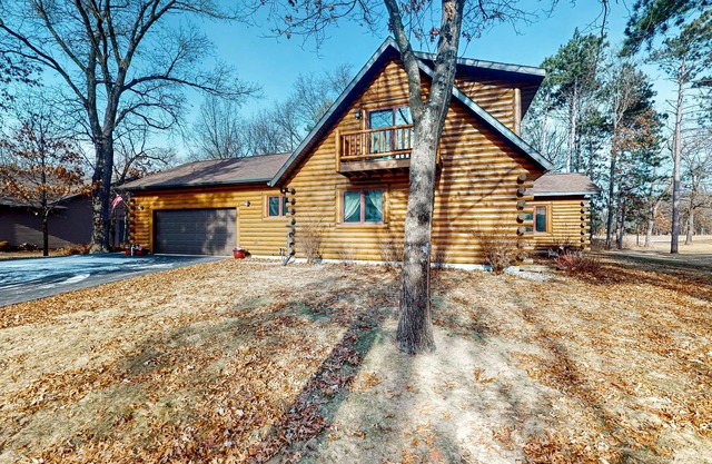 Cozy Log Home Overlooking the 12th Fairway – A Perfect Retreat at Lake Arrowhead