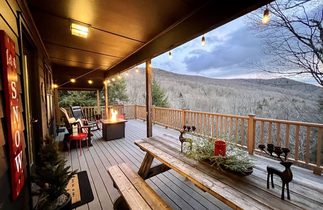 Cozy Manchester Getaway with Amazing Views!
