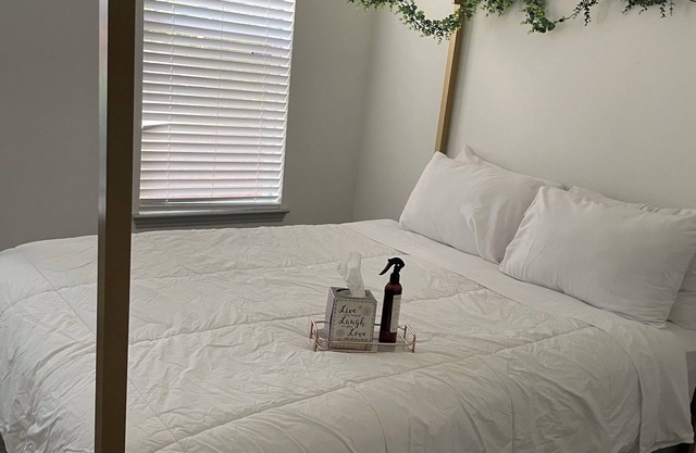 COZY MODERN METRO ATL/NORTH DECATUR CONDO
